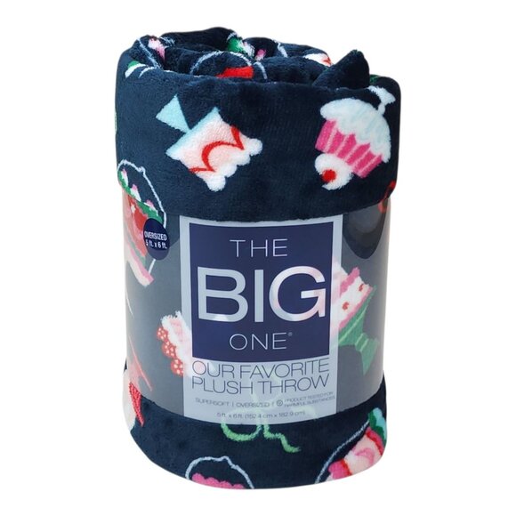 The Big One Oversized Plush Throw Blanket Soft Cozy 5 x 6' Navy Holiday Cakes - Picture 10 of 10